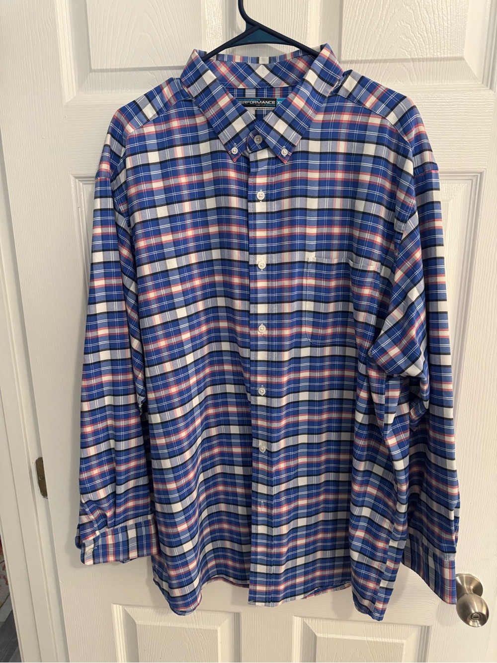 Roundtree & Yorke Blue and White Performance Fabric Button-Down Shirt